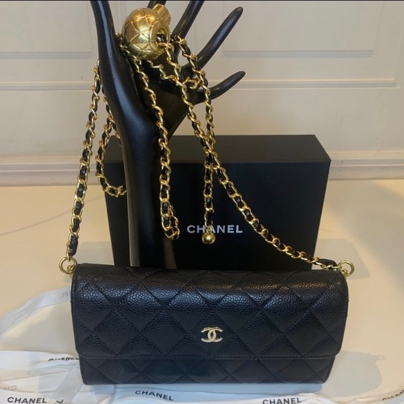 Chanel Caviar Quilted Crush Wallet on Chain - Picture 1 of 9
